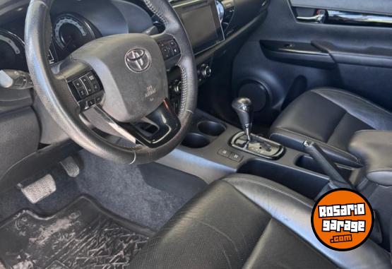 Camionetas - Toyota Hilux SRX 4x4 2.8 2019 Diesel 73500Km - En Venta