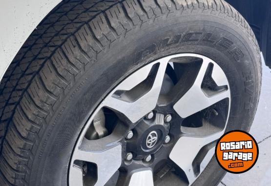 Camionetas - Toyota Hilux SRX 4x4 2.8 2019 Diesel 73500Km - En Venta