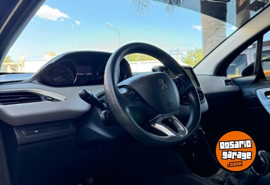 Autos - Peugeot 208 2016 Nafta 105000Km - En Venta