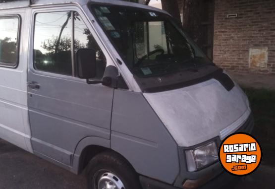 Utilitarios - Renault Trafic 1993 Nafta 111111Km - En Venta