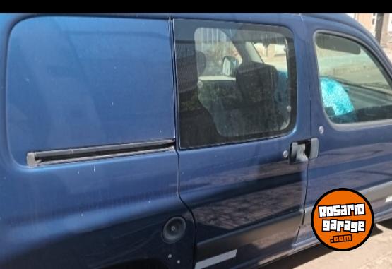 Utilitarios - Peugeot Partner 2007 Diesel 195000Km - En Venta