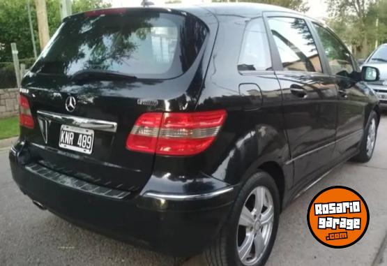 Autos - Mercedes Benz B180 2011 Nafta 145000Km - En Venta