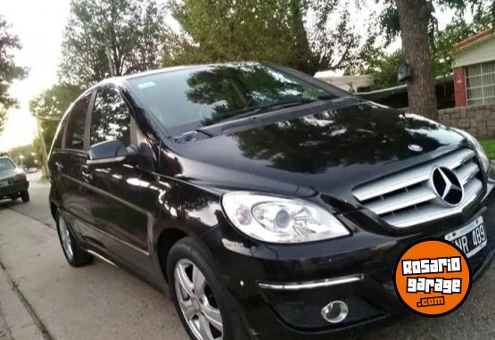Autos - Mercedes Benz B180 2011 Nafta 145000Km - En Venta