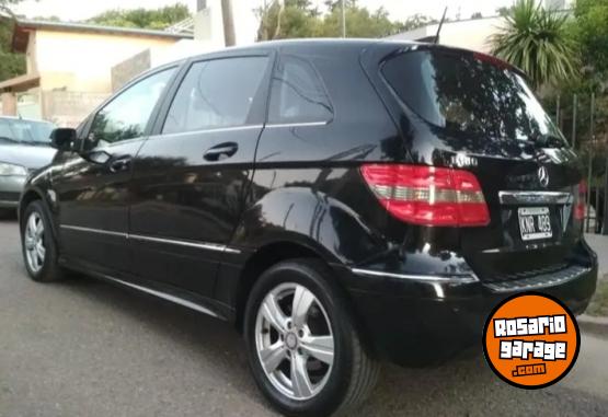 Autos - Mercedes Benz B180 2011 Nafta 145000Km - En Venta