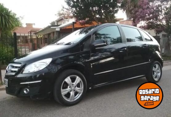 Autos - Mercedes Benz B180 2011 Nafta 145000Km - En Venta