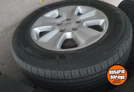 Camionetas - Renault Oroch Dinamique 2017 GNC 158000Km - En Venta