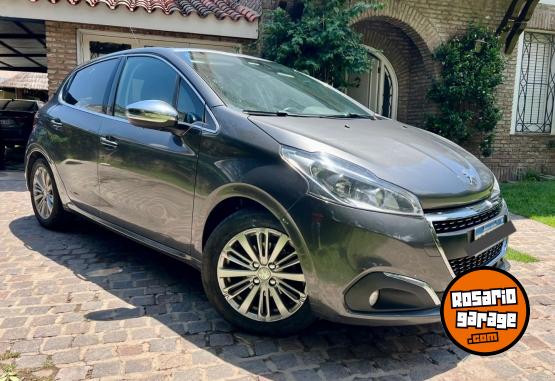 Autos - Peugeot 208 2019 Nafta 230000Km - En Venta