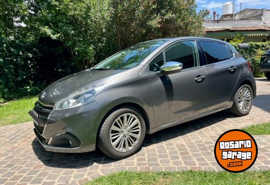 Autos - Peugeot 208 2019 Nafta 230000Km - En Venta