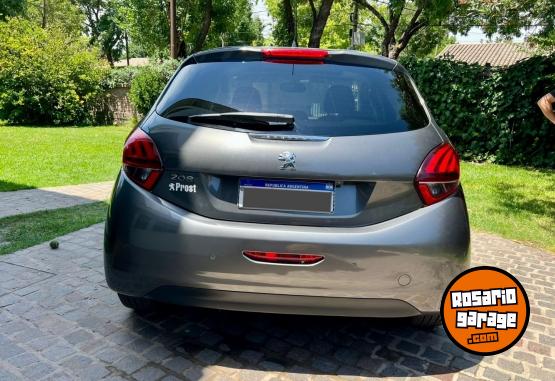 Autos - Peugeot 208 2019 Nafta 230000Km - En Venta