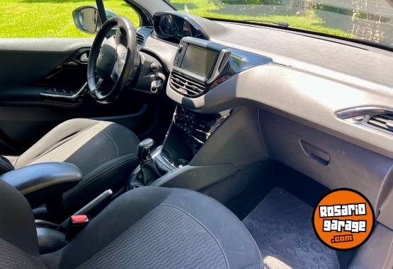 Autos - Peugeot 208 2019 Nafta 230000Km - En Venta