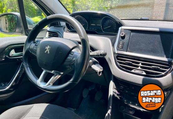 Autos - Peugeot 208 2019 Nafta 230000Km - En Venta
