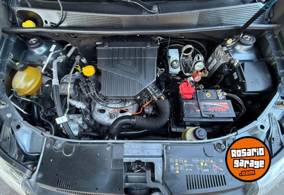 Autos - Renault Logan 2017 GNC  - En Venta