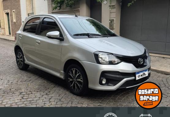 Autos - Toyota Etios xls 2020 Nafta 98000Km - En Venta
