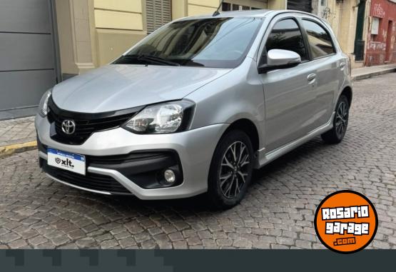 Autos - Toyota Etios xls 2020 Nafta 98000Km - En Venta