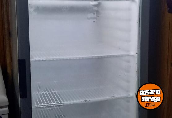 Electrónica - Heladera exibidora BRIKET - En Venta