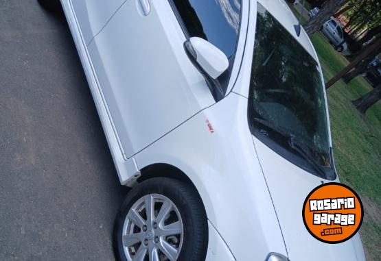 Autos - Toyota Etios xls caja 6ta titula 2017 Nafta 99000Km - En Venta