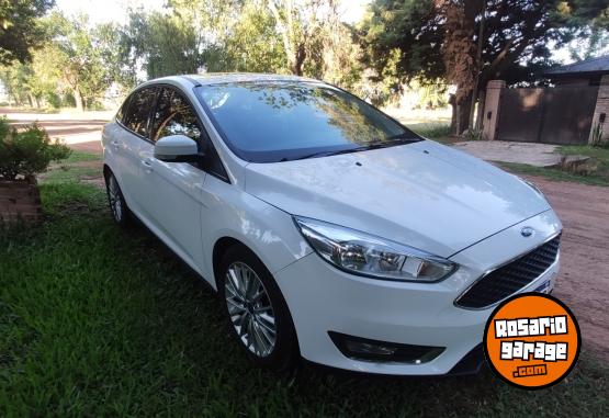 Autos - Ford Focus 2.0 SE plus power 2017 Nafta 125000Km - En Venta