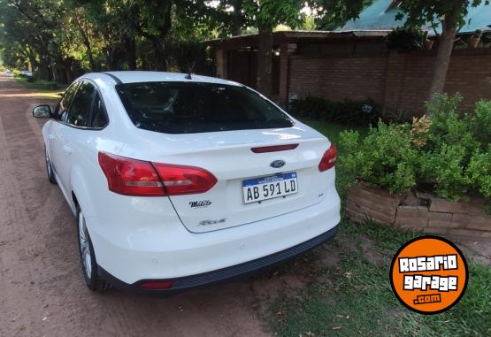 Autos - Ford Focus 2.0 SE plus power 2017 Nafta 125000Km - En Venta