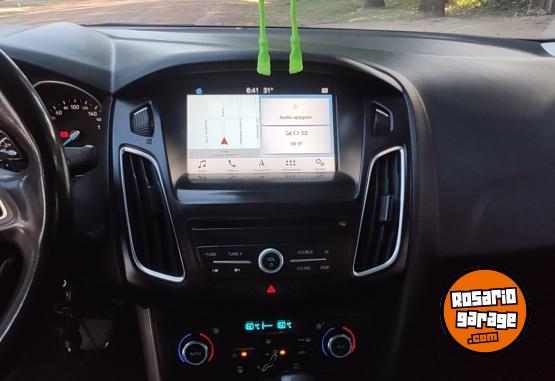 Autos - Ford Focus 2.0 SE plus power 2017 Nafta 125000Km - En Venta