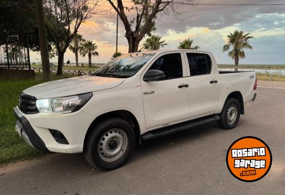 Camionetas - Toyota Hilux 2020 Diesel 220000Km - En Venta