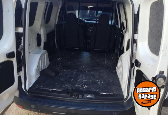 Utilitarios - Renault kangoo 2019 Nafta 140000Km - En Venta