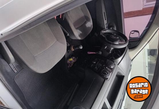 Utilitarios - Renault kangoo 2019 Nafta 140000Km - En Venta