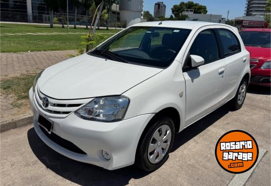Autos - Toyota Etios XS 2016 Nafta 119000Km - En Venta