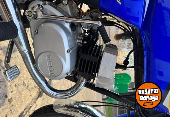 Motos - Suzuki Ax100 2017 Nafta 10000Km - En Venta