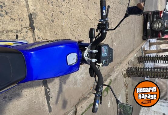 Motos - Suzuki Ax100 2017 Nafta 10000Km - En Venta