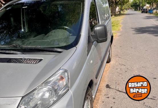 Utilitarios - Peugeot 1.6 HDI 2014 Diesel 296000Km - En Venta