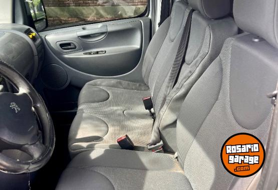 Utilitarios - Peugeot 1.6 HDI 2014 Diesel 296000Km - En Venta