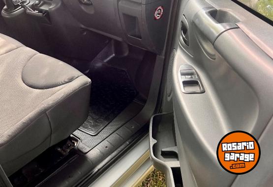 Utilitarios - Peugeot 1.6 HDI 2014 Diesel 296000Km - En Venta