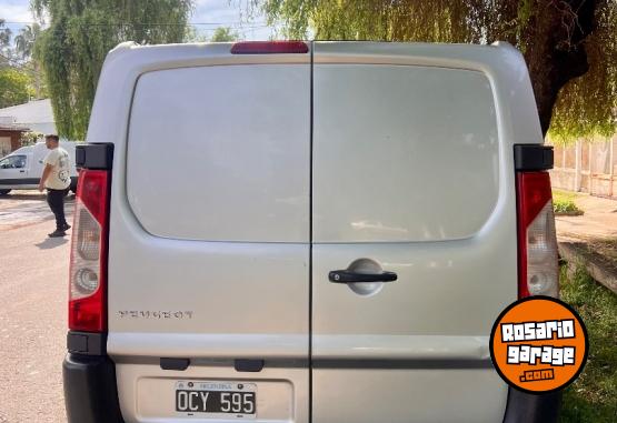 Utilitarios - Peugeot 1.6 HDI 2014 Diesel 296000Km - En Venta