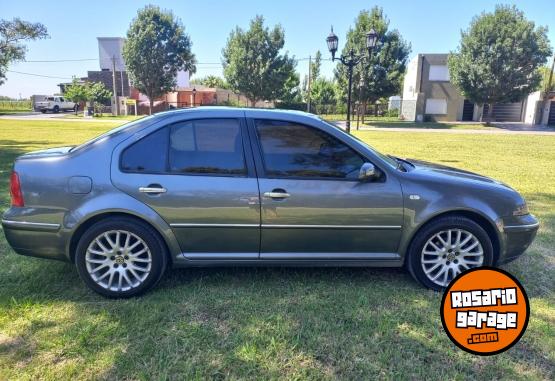 Autos - Volkswagen Bora 1.8T Highline cuero 2007 Nafta 245000Km - En Venta