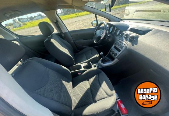 Autos - Peugeot 308 2013 Nafta 130000Km - En Venta