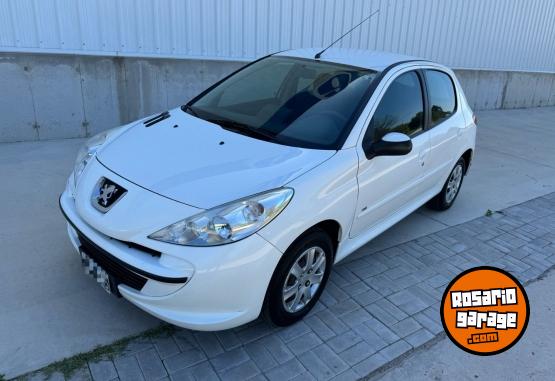 Autos - Peugeot 207 2015 Diesel 100000Km - En Venta