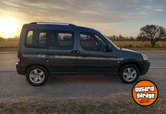 Utilitarios - Peugeot Partner patagonica gnc pe 2014 GNC 146000Km - En Venta
