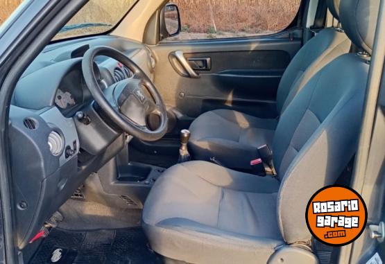 Utilitarios - Peugeot Partner patagonica gnc pe 2014 GNC 146000Km - En Venta