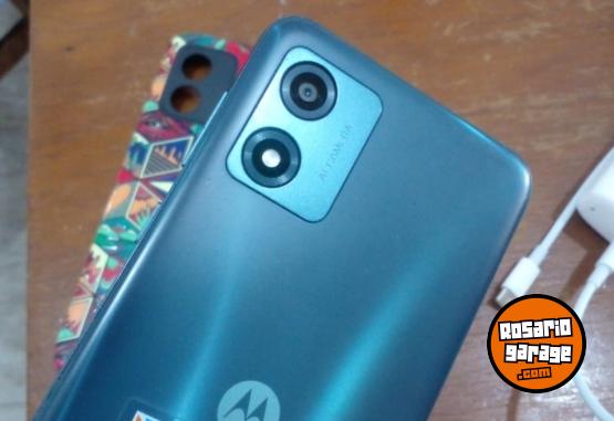 Telefon�a - Liquido moto E13 64 GB Libre nuevo con cargador y funda 3 meses de uso - En Venta