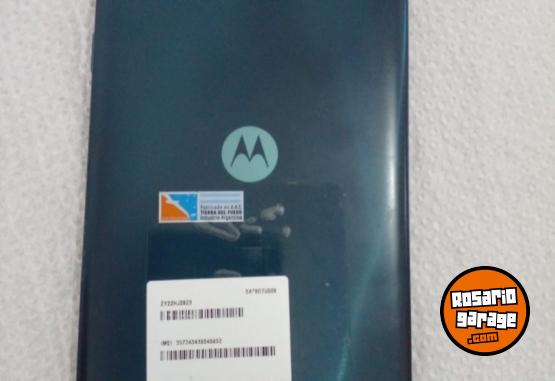 Telefon�a - Liquido moto E13 64 GB Libre nuevo con cargador y funda 3 meses de uso - En Venta