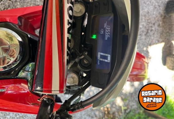 Motos - Honda Tornado 2022 Nafta 13000Km - En Venta