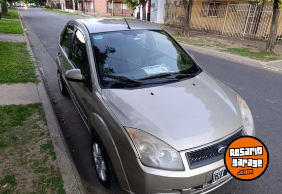 Autos - Ford Fiesta Max Edge Plus 2007 GNC 261000Km - En Venta