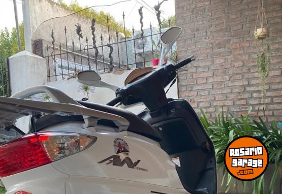 Motos - Suzuki AN 125 2017 Nafta 15000Km - En Venta