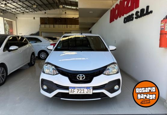 Autos - Toyota Etios XLS 2023 Nafta 92000Km - En Venta