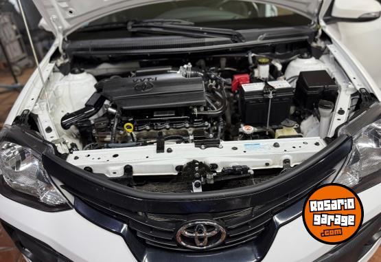 Autos - Toyota Etios XLS 2023 Nafta 92000Km - En Venta