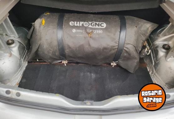 Autos - Renault Sandero 2010 GNC 135000Km - En Venta