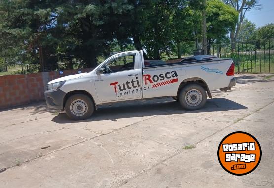 Camionetas - Toyota Hilux 2021 Diesel 115000Km - En Venta