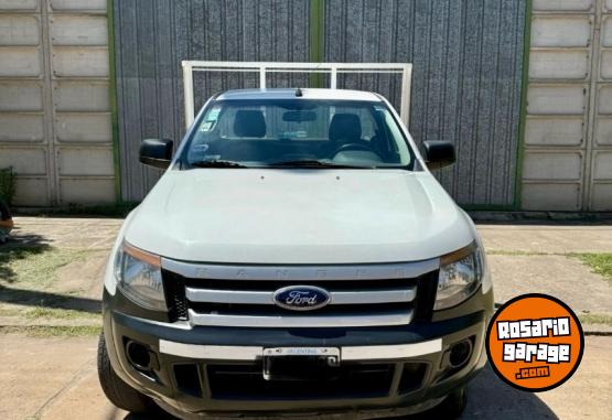 Camionetas - Ford Ranger CS 4x2 XL 2.5L N 2013 Nafta 63150Km - En Venta