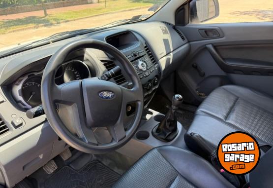 Camionetas - Ford Ranger CS 4x2 XL 2.5L N 2013 Nafta 63150Km - En Venta