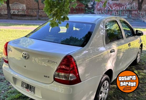 Autos - Toyota Etios 2015 Nafta 116000Km - En Venta